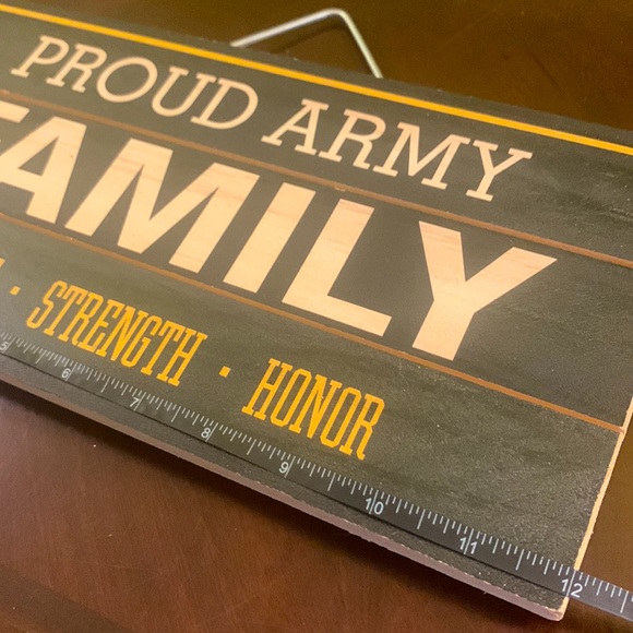 PROUD ARMY FAMILY: courage. Strength. Honor. Wooden Slat Sign NWT - Picture 3 of 4